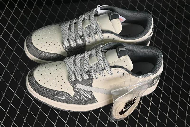 All categories Air Jordan Jordan series basketball shoes Air Jordan 1 Low High-end customized low-top sneakers Travis Scott x Fragment Design x Air Jordan 1 Low OG SP AJ1 Joe 1 LV joint name snake pattern gray low-top cultural casual sneakers XS7089-619